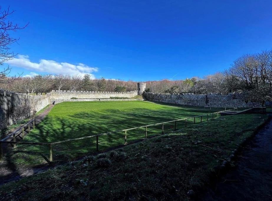 Orchard Lodge -Coastal Retreat, New Build, Village Views, Private Garden And Terrace Saint Brides Major Luaran gambar